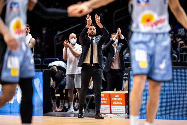 他在球队的 他在球队的